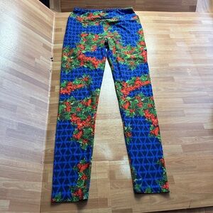 Lularoe holiday leggings blue and red Christmas one size